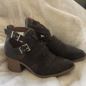 Qupid Grey Booties